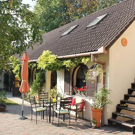 Villa Harkany Konukevi *